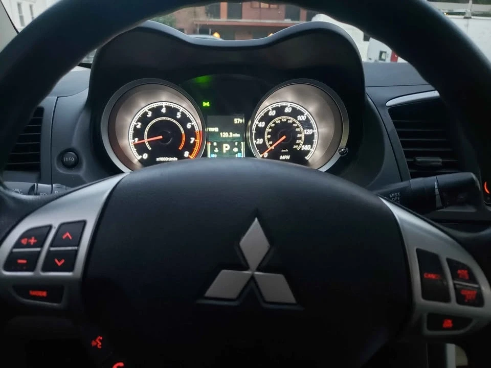 2017 Mitsubishi Lancer 10th Gen - Image 13 of 19