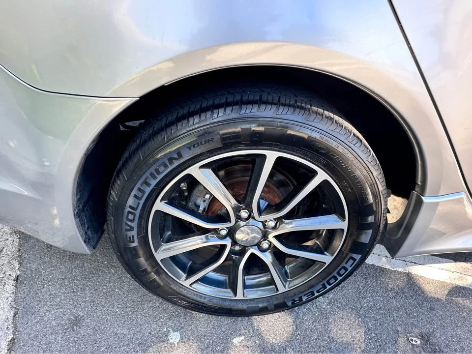 2017 Mitsubishi Lancer 9th Gen - Image 11 of 19