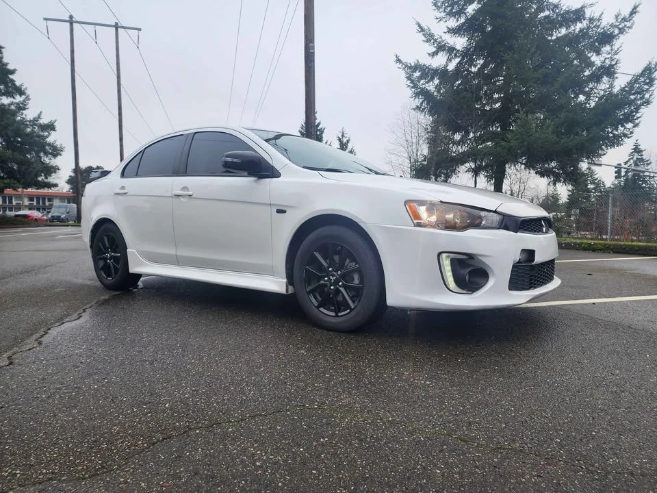 2017 Mitsubishi Lancer 10th Gen - Image 4 of 11