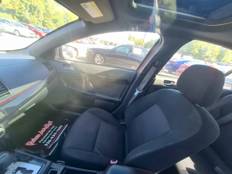 2017 Mitsubishi Lancer 10th Gen - Image 9 of 12