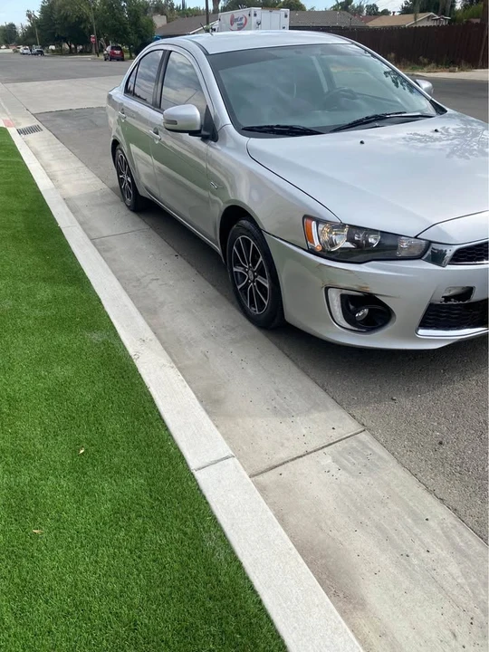 2017 Mitsubishi Lancer 10th Gen - Image 5 of 12