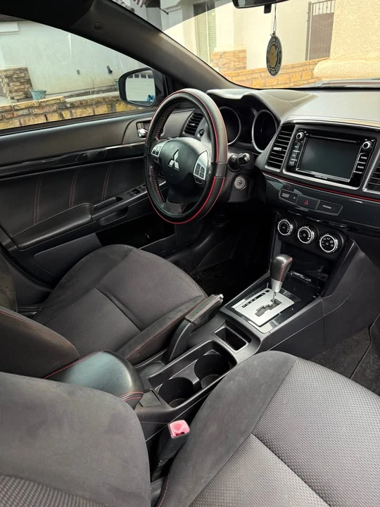 2017 Mitsubishi Lancer 10th Gen - Image 10 of 17