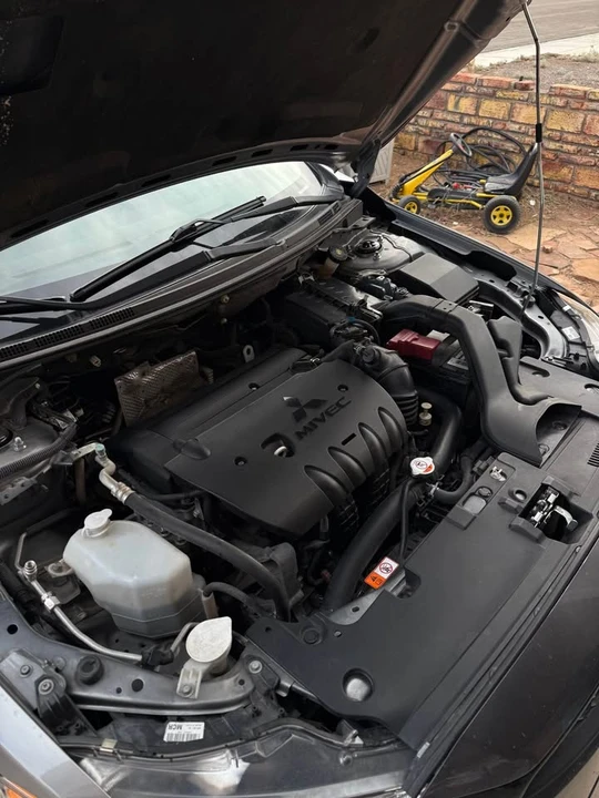2017 Mitsubishi Lancer 10th Gen - Image 11 of 17