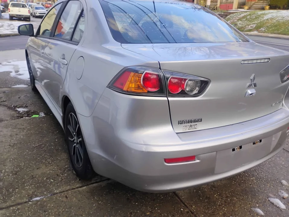 2017 Mitsubishi Lancer 10th Gen - Image 3 of 3