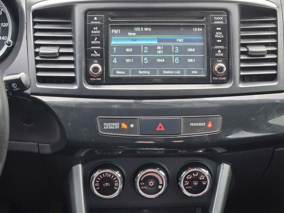 2017 Mitsubishi Lancer 10th Gen - Image 17 of 20