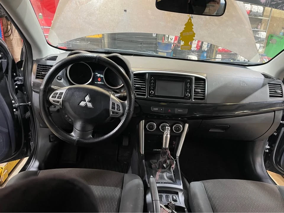 2017 Mitsubishi Lancer 10th Gen - Image 16 of 20