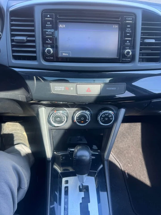 2017 Mitsubishi Lancer 10th Gen - Image 10 of 13