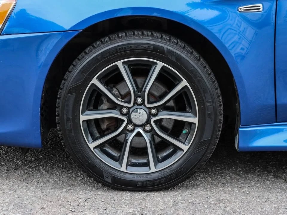 2017 Mitsubishi Lancer 10th Gen - Image 15 of 20