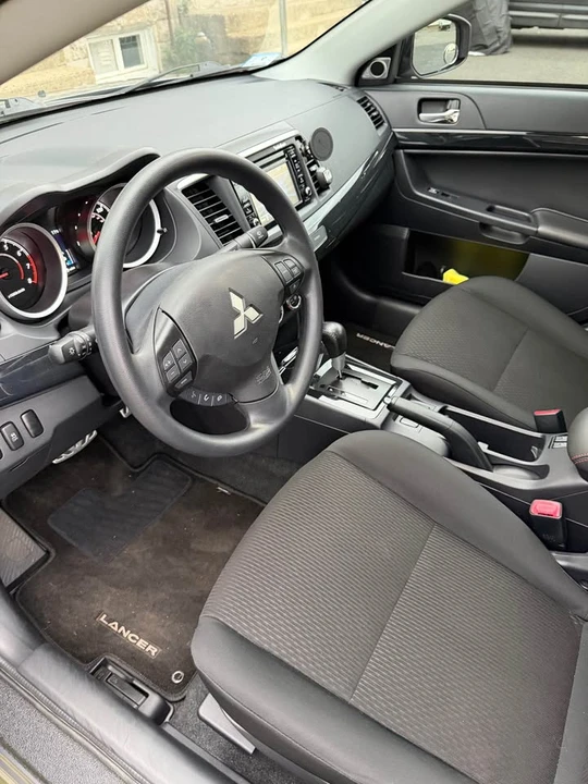 2017 Mitsubishi Lancer 10th Gen - Image 16 of 20