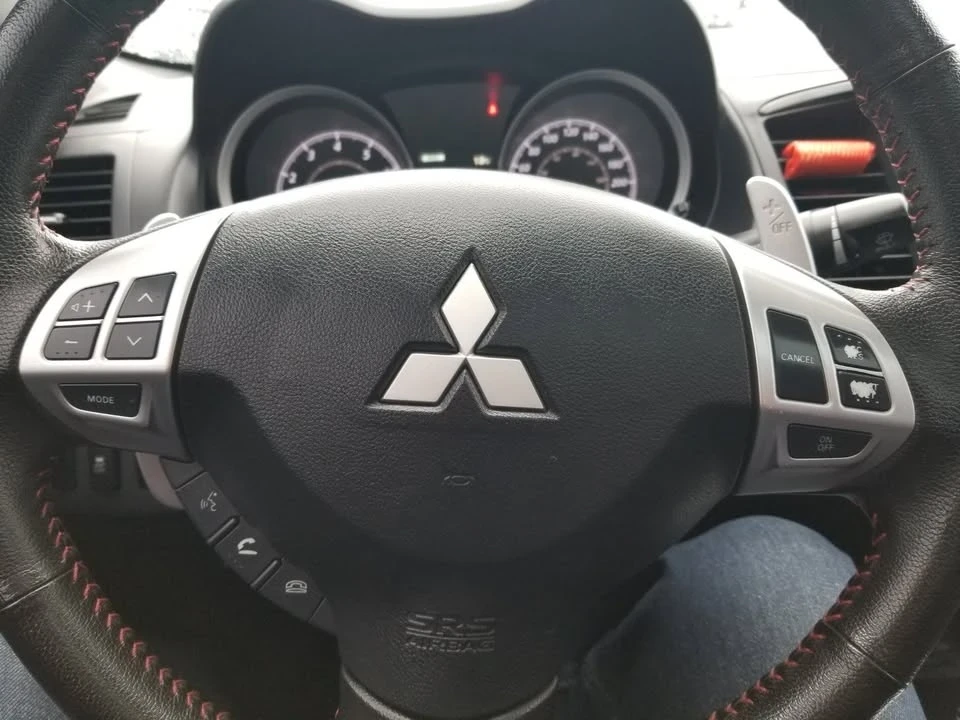 2017 Mitsubishi Lancer 10th Gen - Image 14 of 19