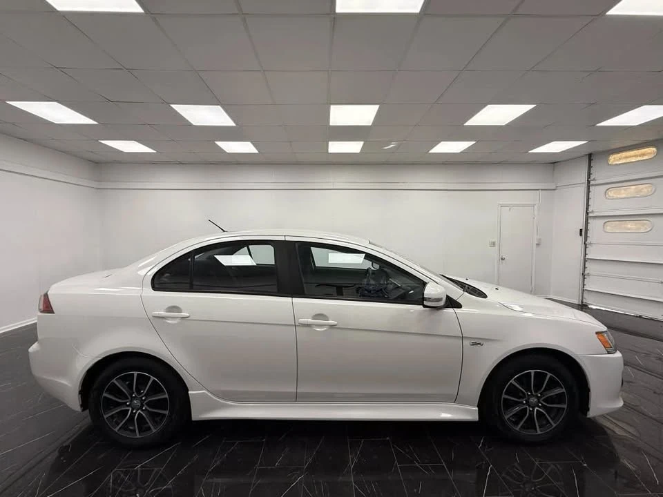 2017 Mitsubishi Lancer 10th Gen - Image 4 of 17