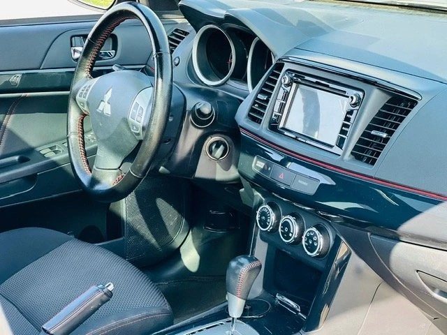 2017 Mitsubishi Lancer 10th Gen - Image 11 of 12