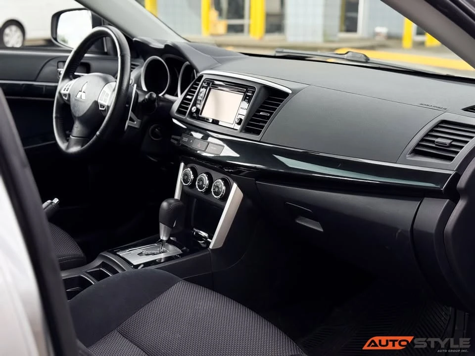 2017 Mitsubishi Lancer 10th Gen - Image 10 of 17