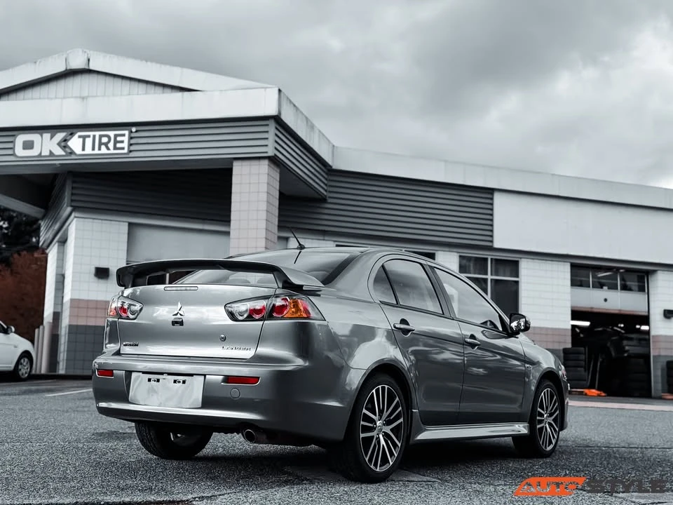 2017 Mitsubishi Lancer 10th Gen - Image 2 of 17