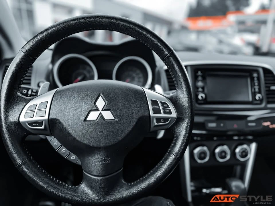 2017 Mitsubishi Lancer 10th Gen - Image 15 of 17