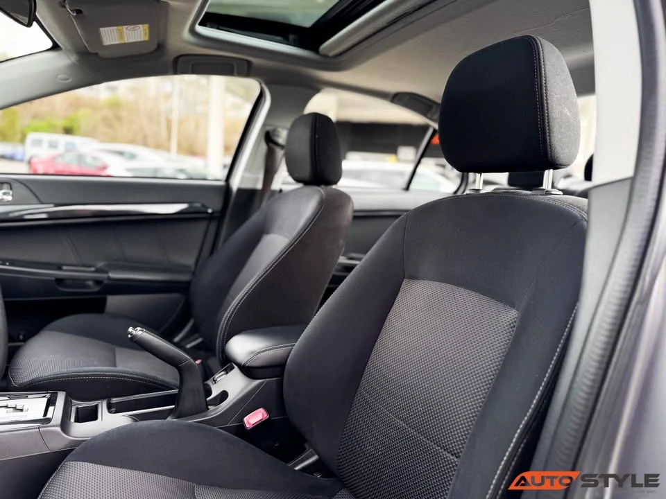 2017 Mitsubishi Lancer 10th Gen - Image 11 of 17