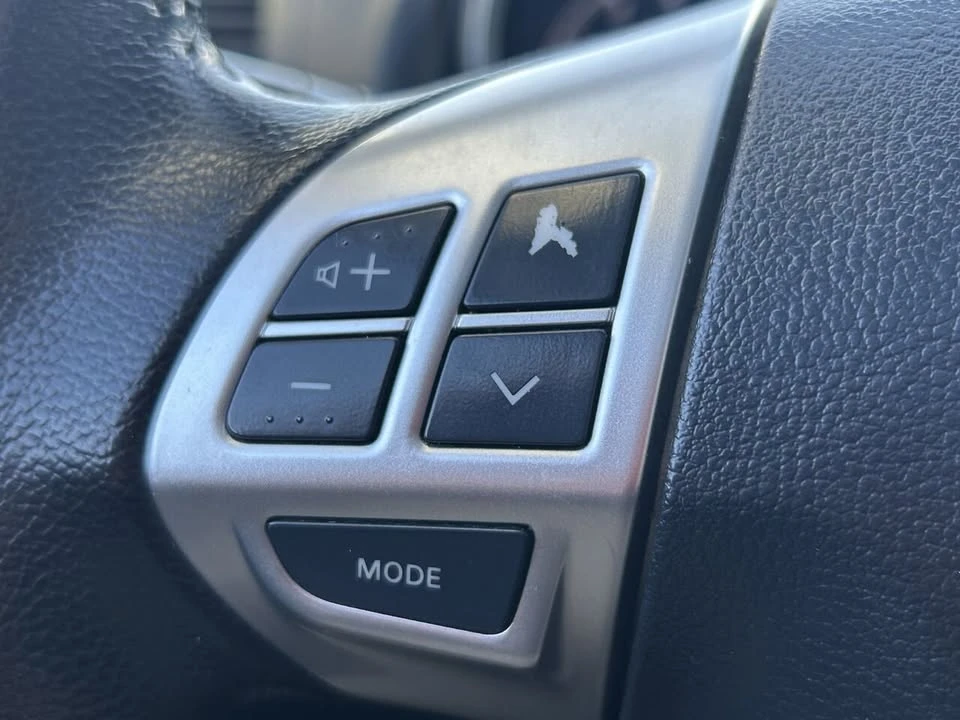 2017 Mitsubishi Lancer 10th Gen - Image 17 of 20