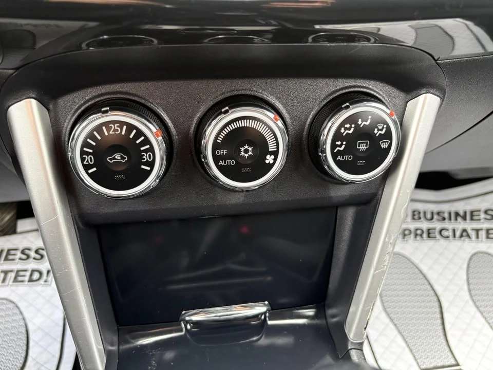2017 Mitsubishi Lancer 10th Gen - Image 14 of 18