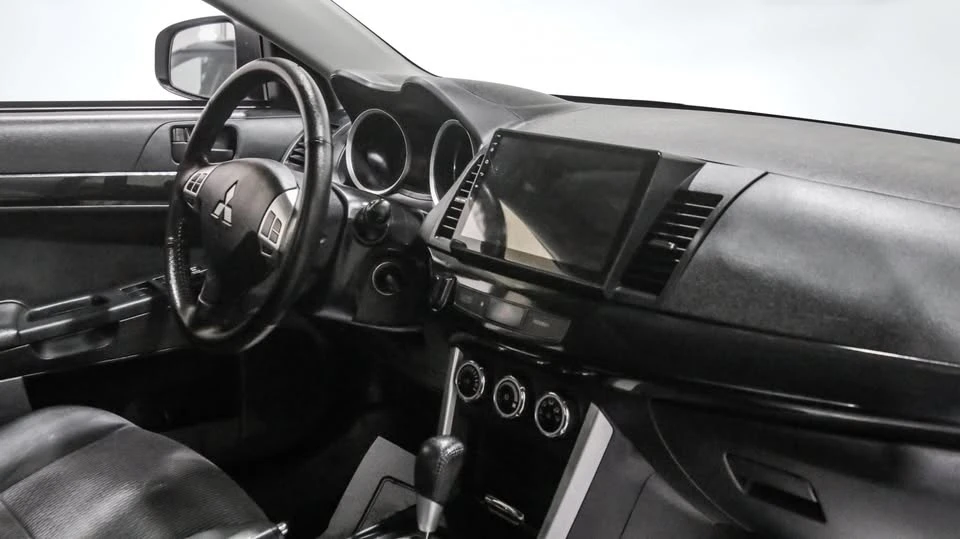 2017 Mitsubishi Lancer 10th Gen - Image 6 of 7