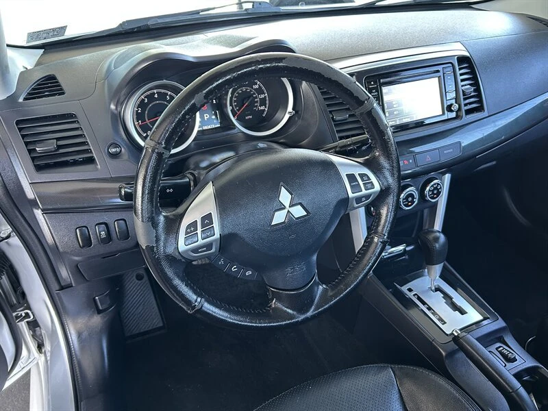2017 Mitsubishi Lancer 10th Gen - Image 9 of 14
