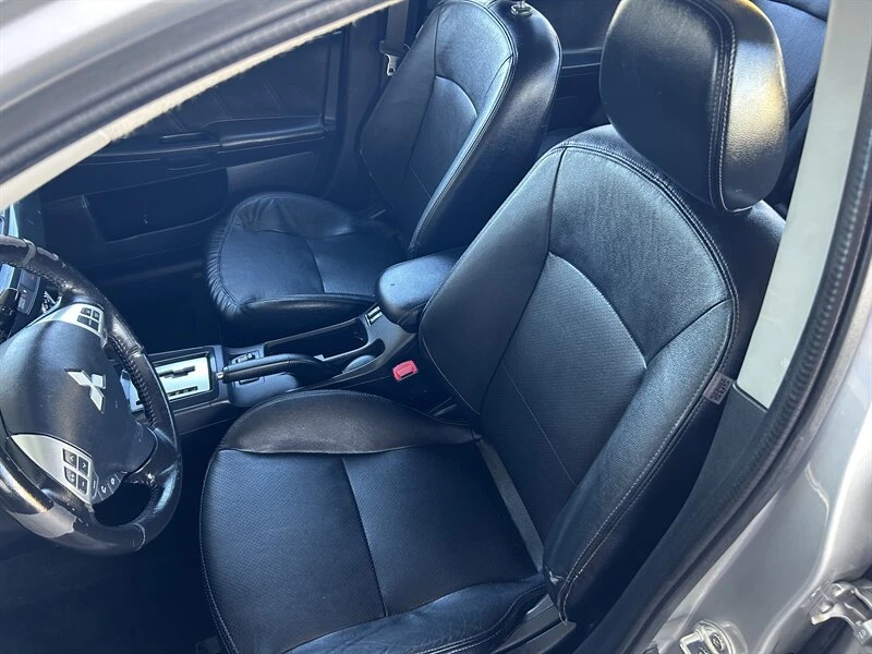 2017 Mitsubishi Lancer 10th Gen - Image 11 of 14
