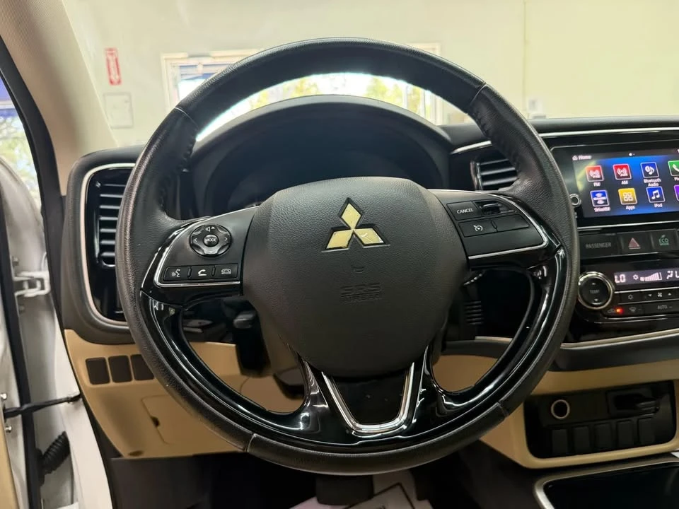 2017 Mitsubishi Outlander - Image 5 of 20