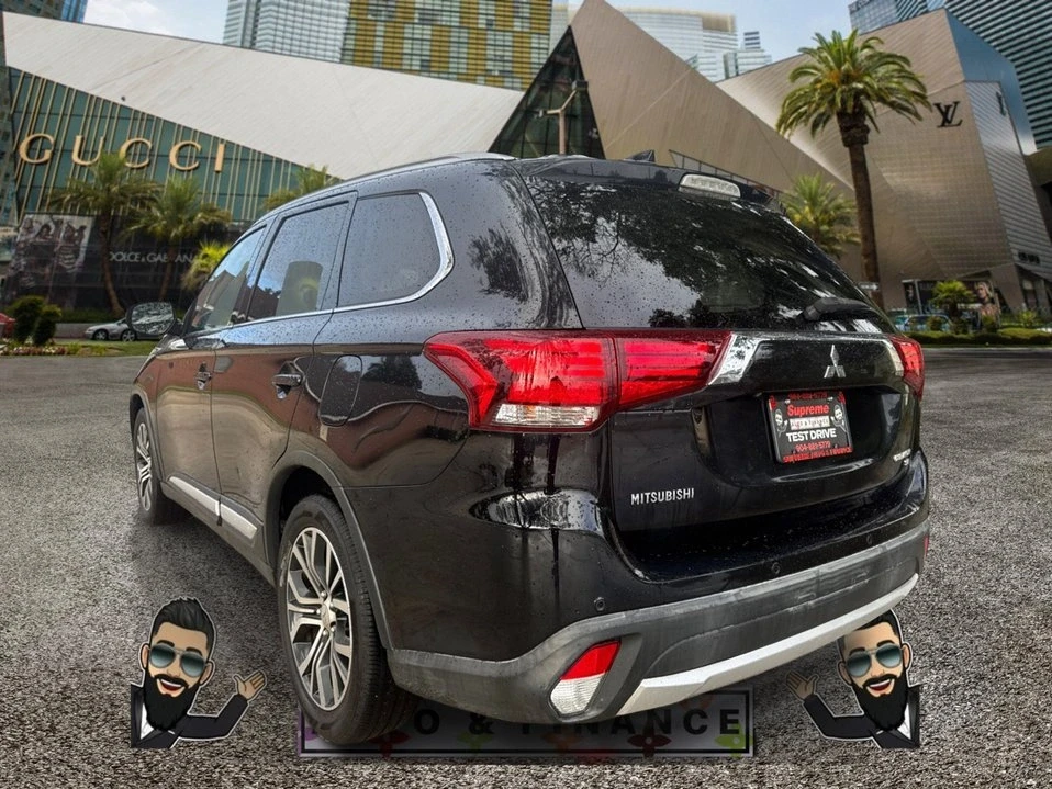 2017 Mitsubishi Outlander - Image 3 of 20