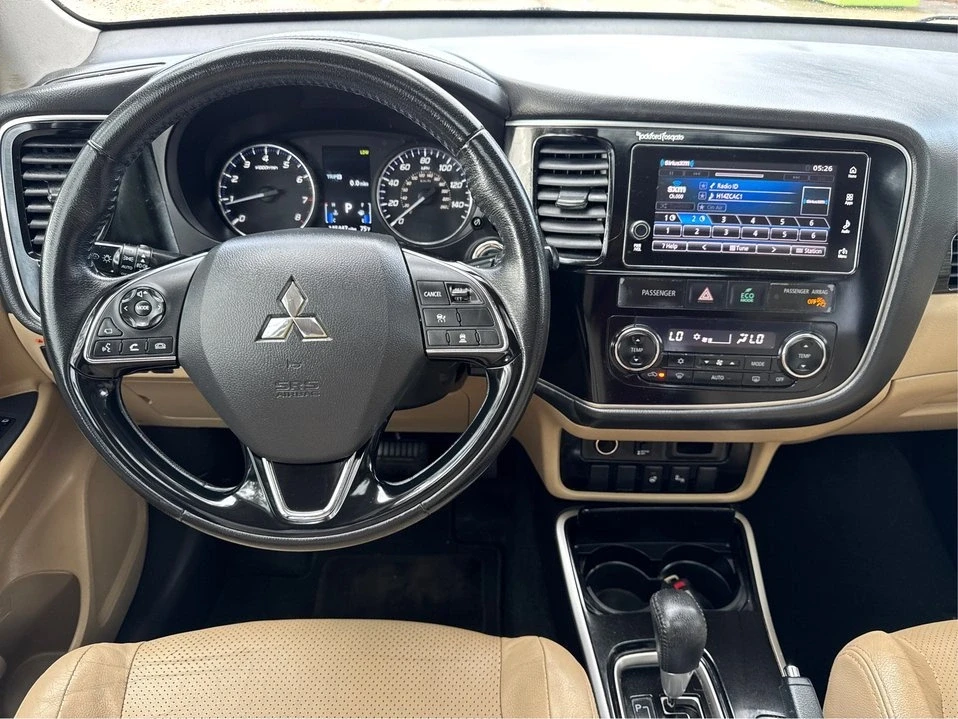 2017 Mitsubishi Outlander - Image 14 of 20