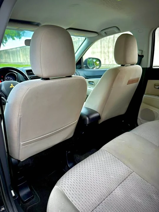 2017 Mitsubishi Outlander - Image 7 of 12