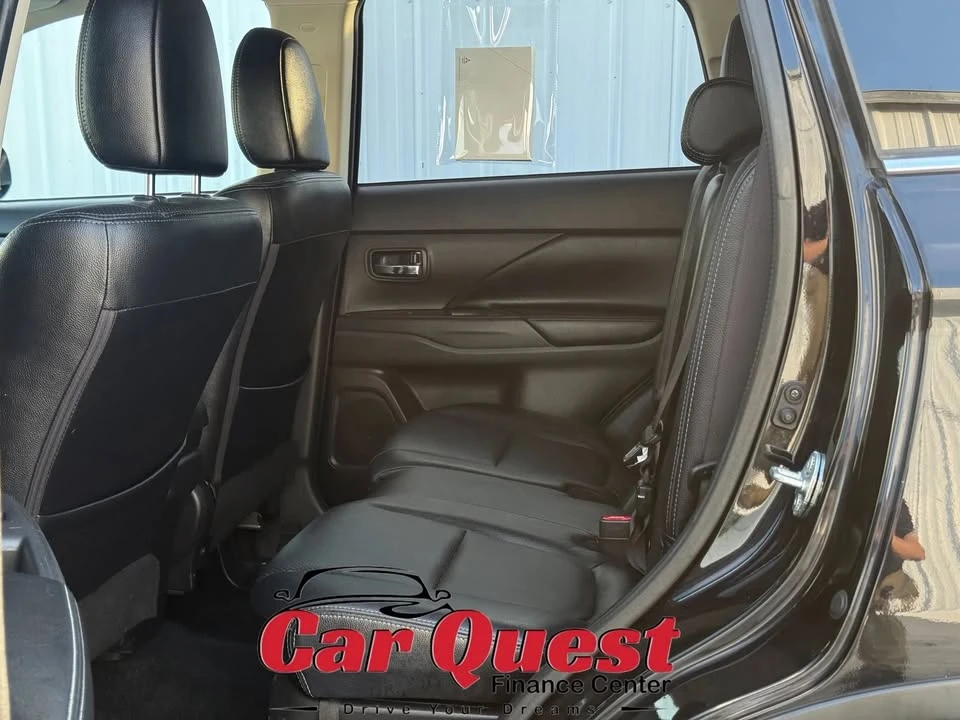 2017 Mitsubishi Outlander - Image 12 of 20