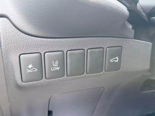 2017 Mitsubishi Outlander - Image 10 of 12
