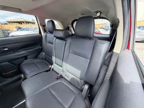 2017 Mitsubishi Outlander - Image 12 of 12