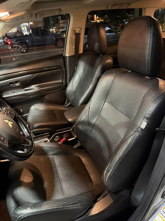 2017 Mitsubishi Outlander - Image 12 of 19