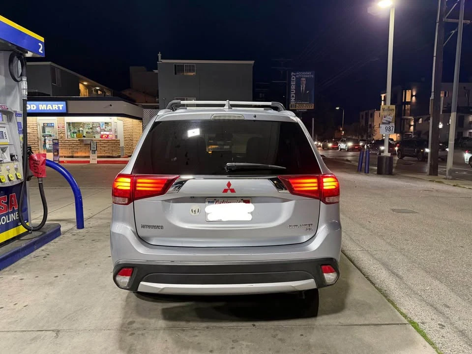2017 Mitsubishi Outlander - Image 5 of 19