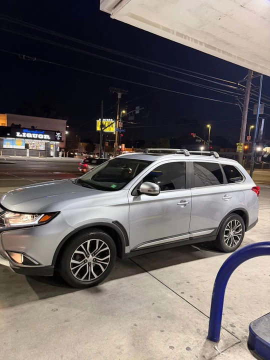 2017 Mitsubishi Outlander - Image 7 of 19