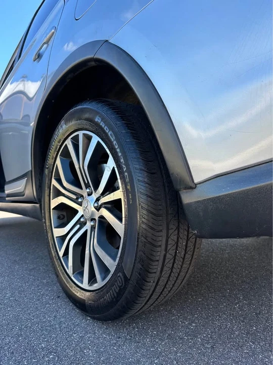 2017 Mitsubishi Outlander - Image 16 of 20