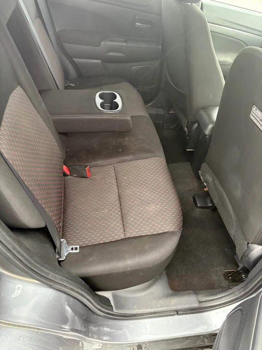 2017 Mitsubishi Outlander - Image 8 of 8