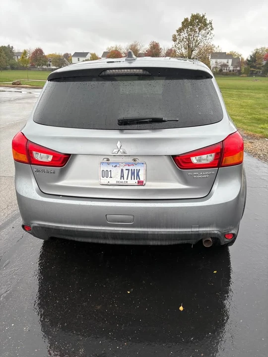 2017 Mitsubishi Outlander - Image 3 of 8