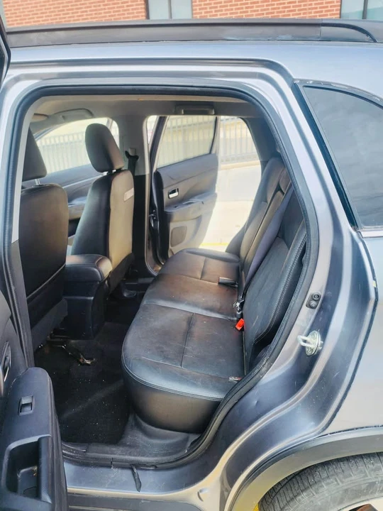 2017 Mitsubishi Outlander - Image 12 of 18