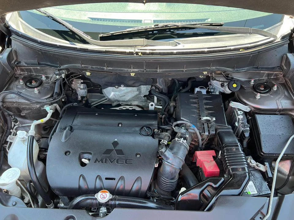 2017 Mitsubishi Outlander - Image 5 of 7