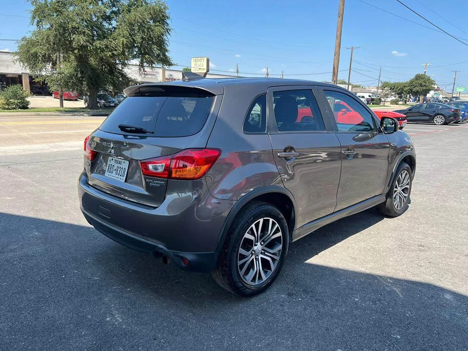 2017 Mitsubishi Outlander - Image 4 of 7