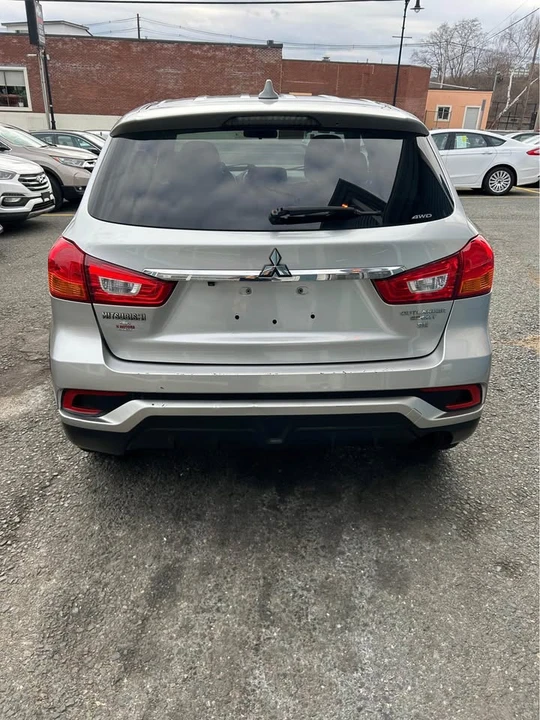 2017 Mitsubishi Outlander - Image 12 of 12