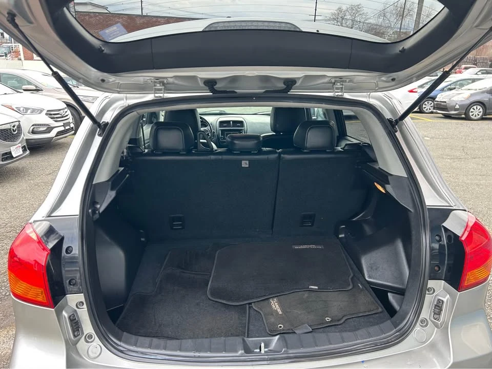 2017 Mitsubishi Outlander - Image 11 of 12