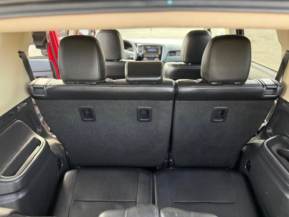 2017 Mitsubishi Outlander - Image 13 of 15