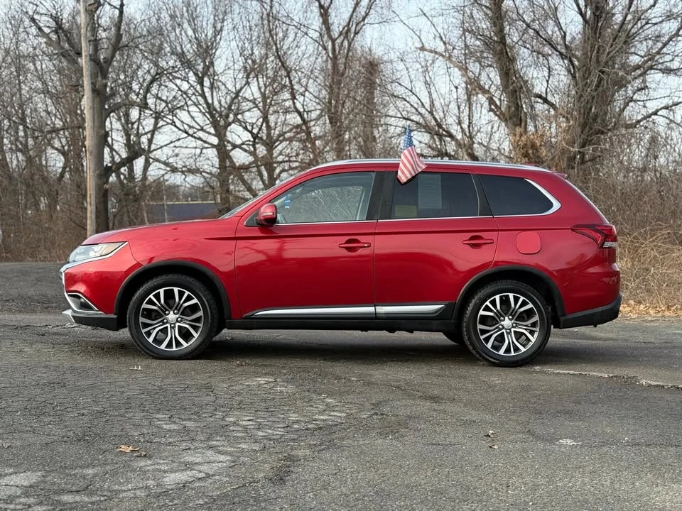 2017 Mitsubishi Outlander - Image 4 of 15