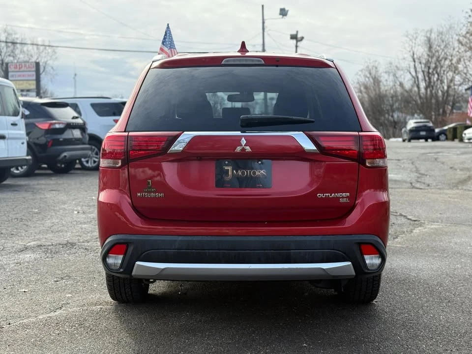 2017 Mitsubishi Outlander - Image 5 of 15