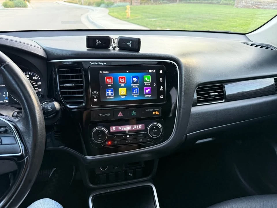 2017 Mitsubishi Outlander - Image 15 of 15