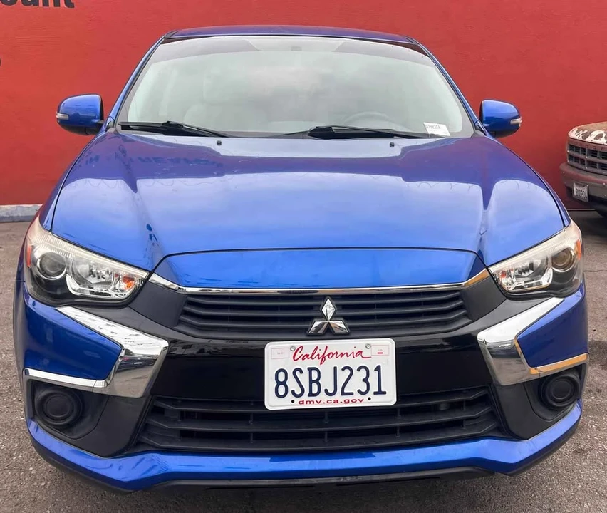 2017 Mitsubishi Outlander - Image 10 of 10