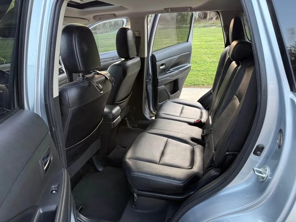 2017 Mitsubishi Outlander - Image 11 of 15