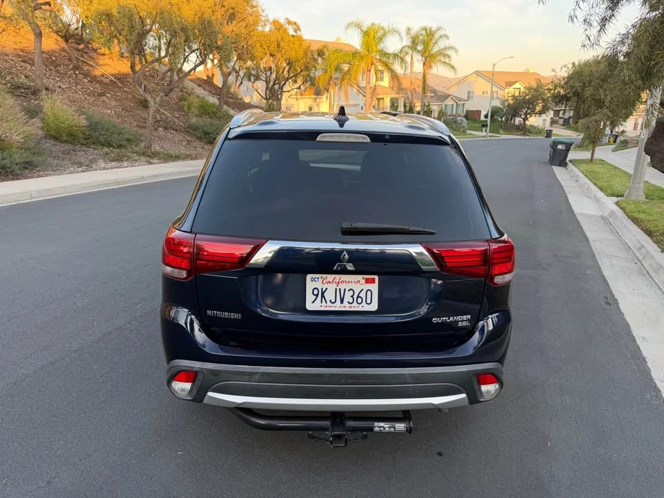 2017 Mitsubishi Outlander - Image 7 of 13